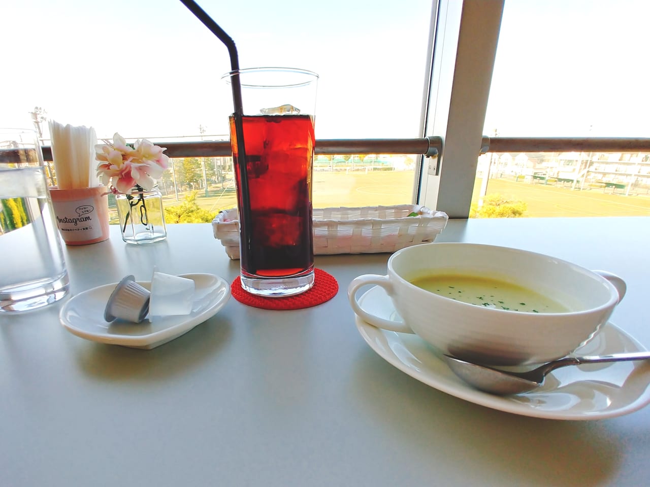 ボナペティ食堂レディースランチ枝豆スープ