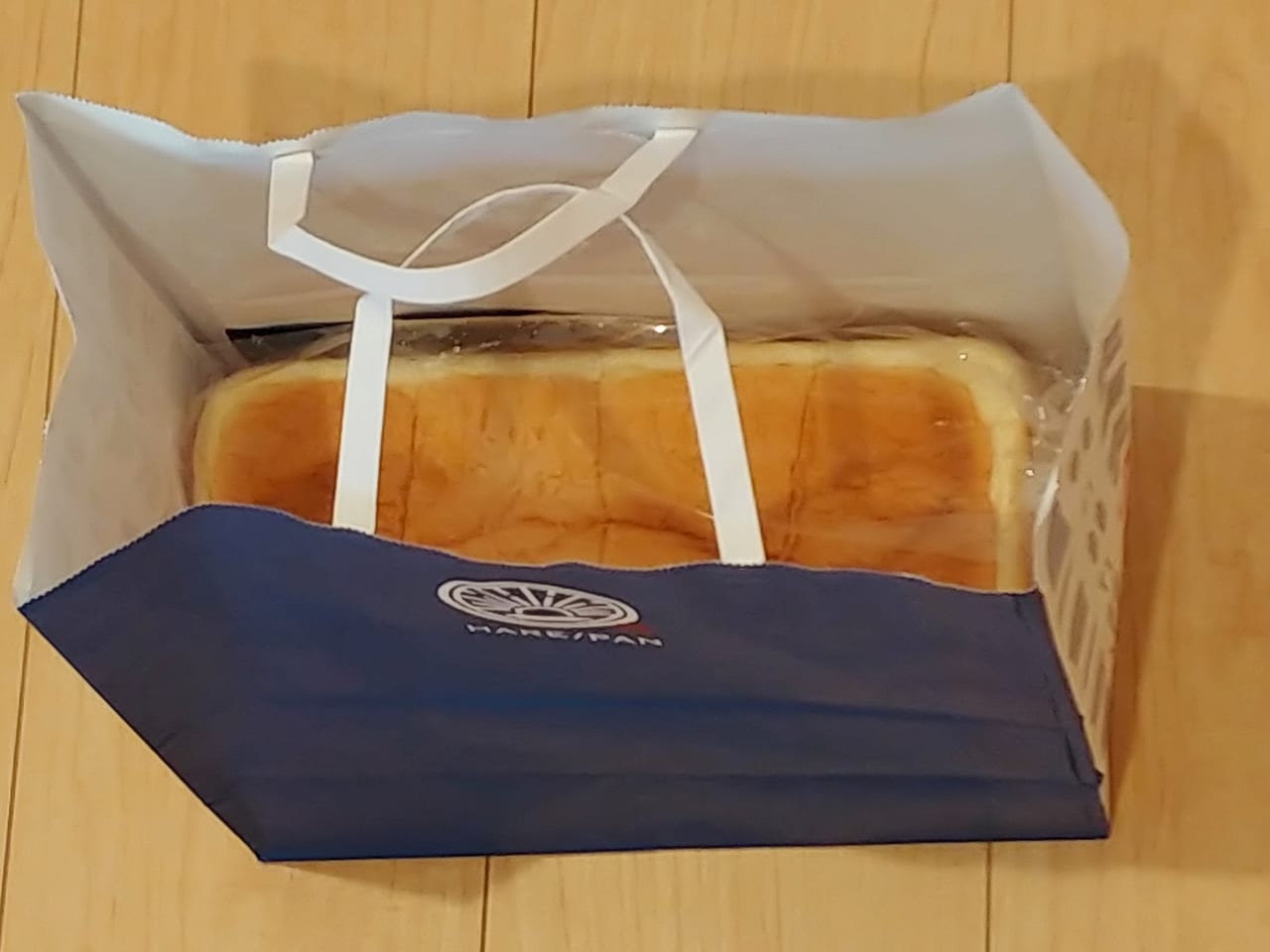 純生食パン工房HARE/PANの1本売りのパン