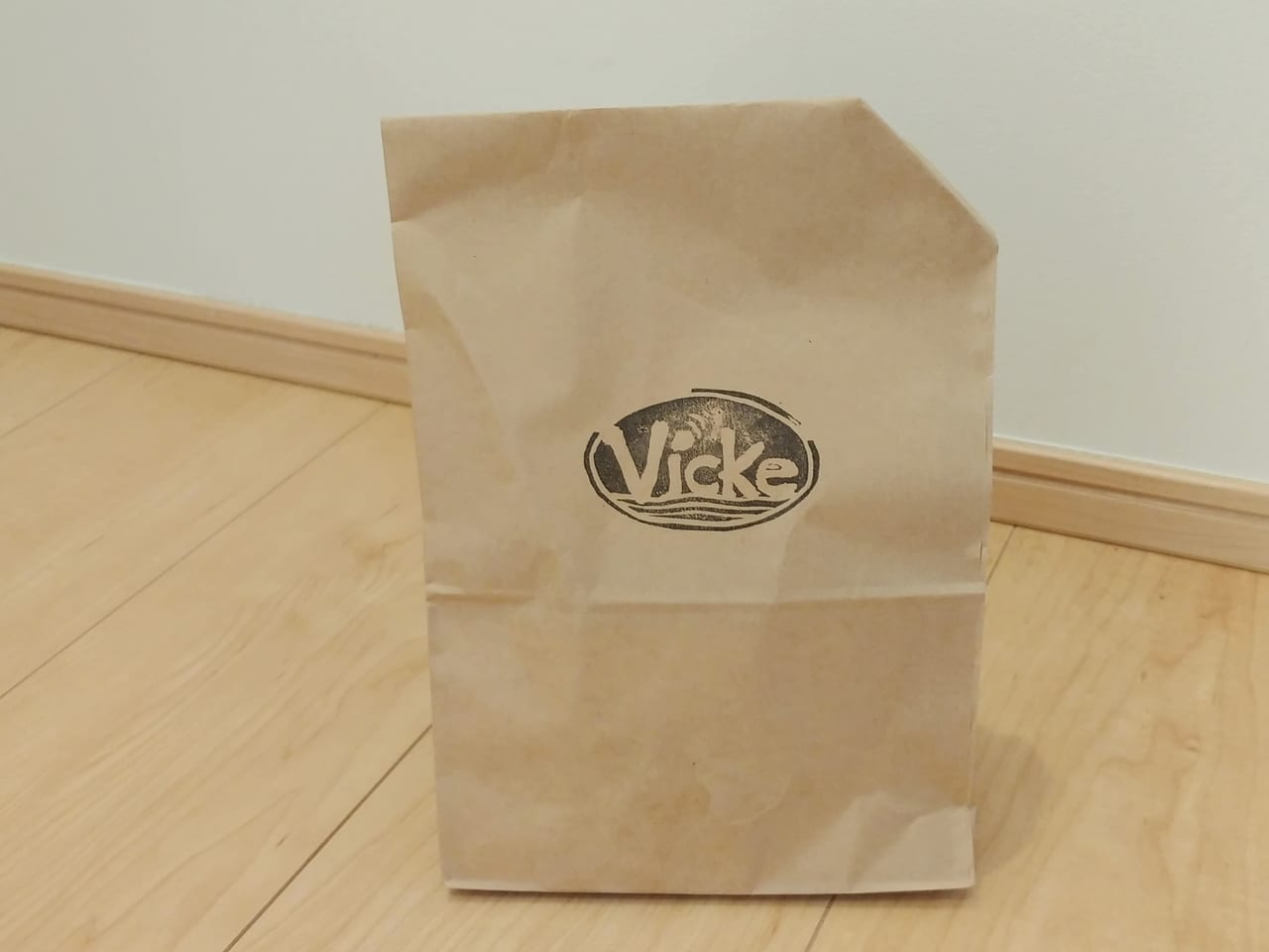 Vickeの紙袋