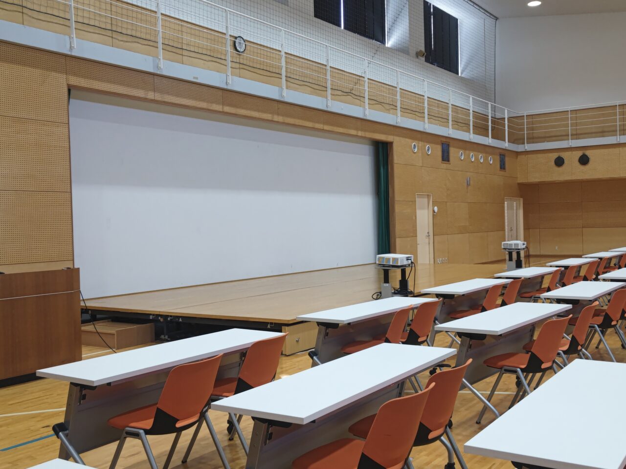 人間総合科学大学 講堂