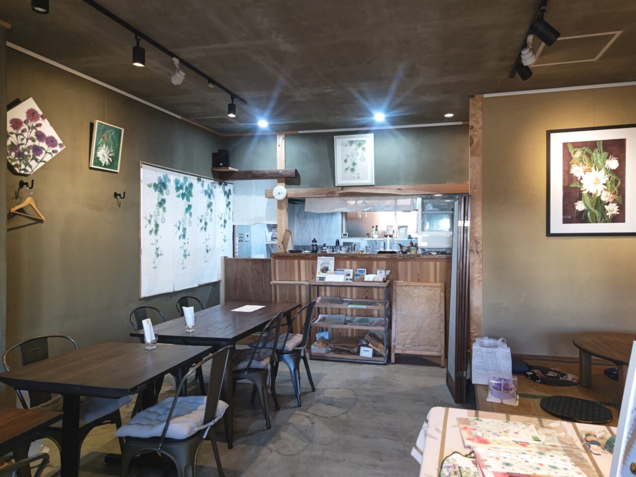 「ギャラリーカフェみなと」 東大宮