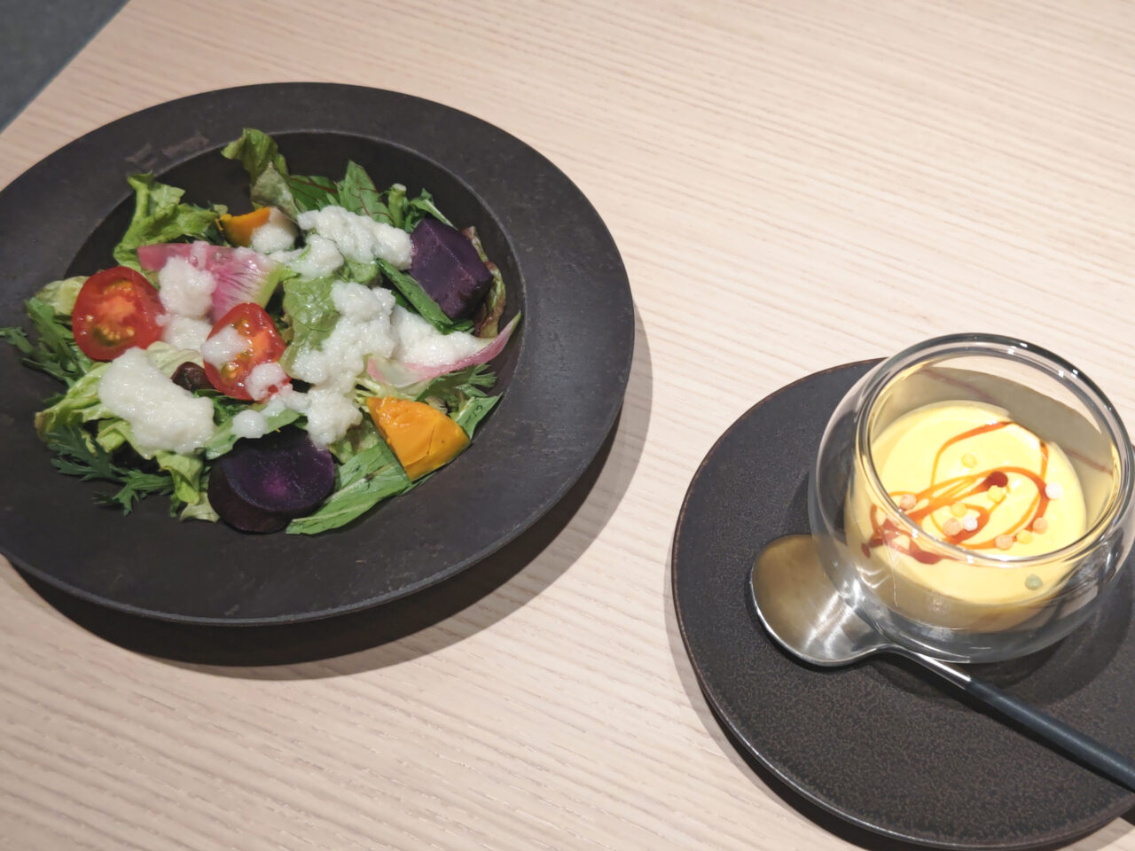 SLB THE DINING 本日のスープ&彩り野菜のサラダ