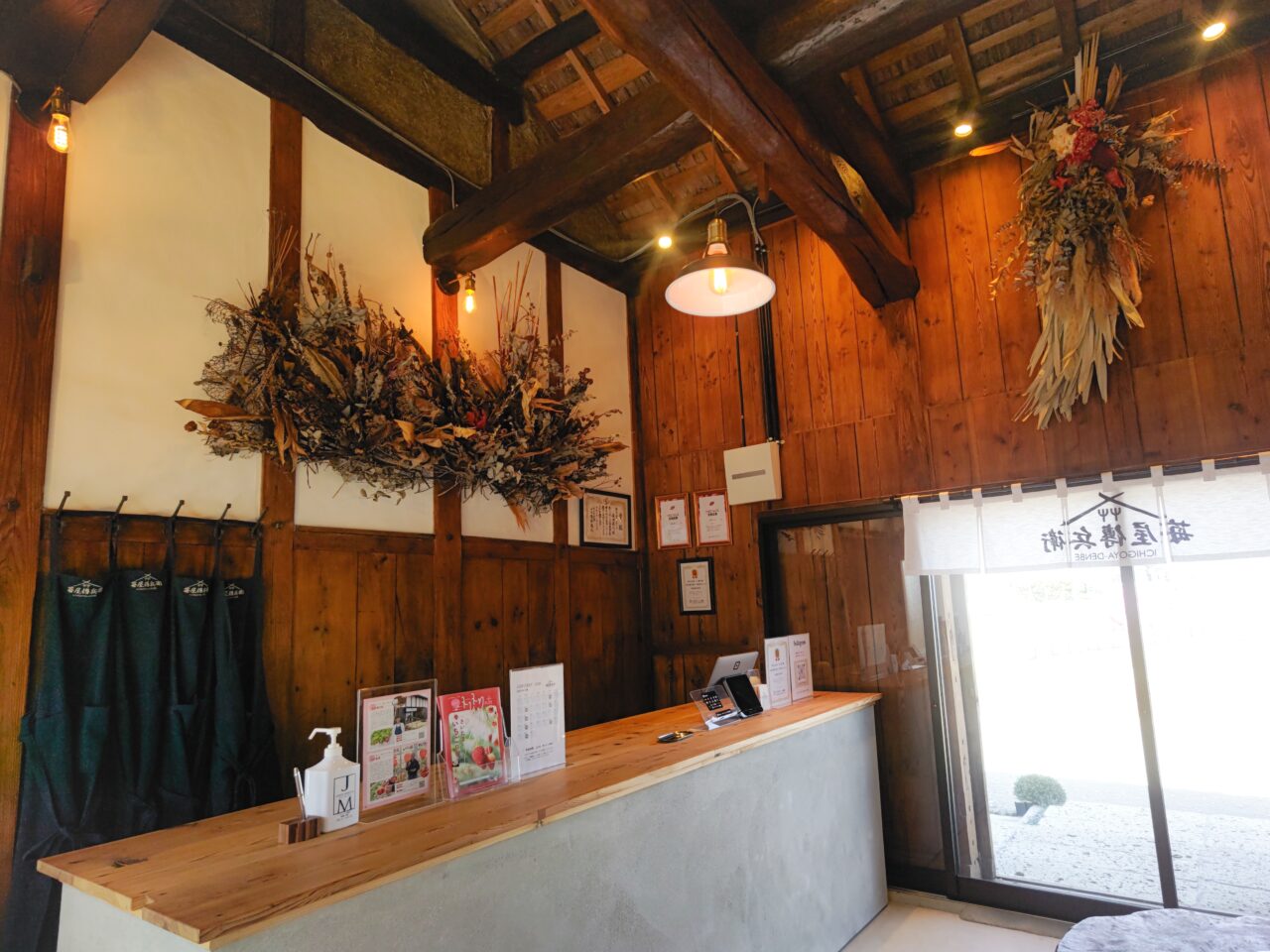 苺屋傳兵衛 店内