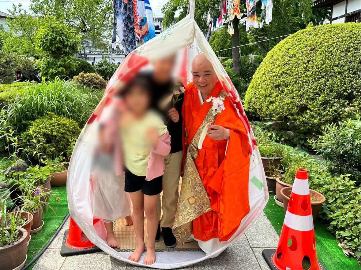 岩槻大師 胎内くぐり