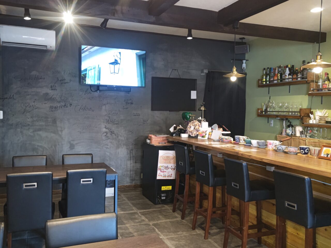 Cafe Himari （Dining Bar ONE） 店内