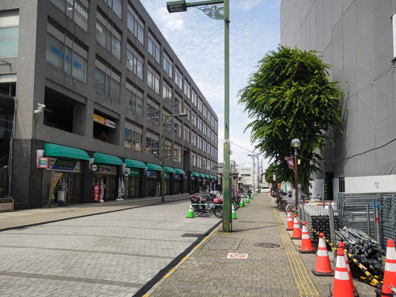 岩槻駅東口クレセントモール