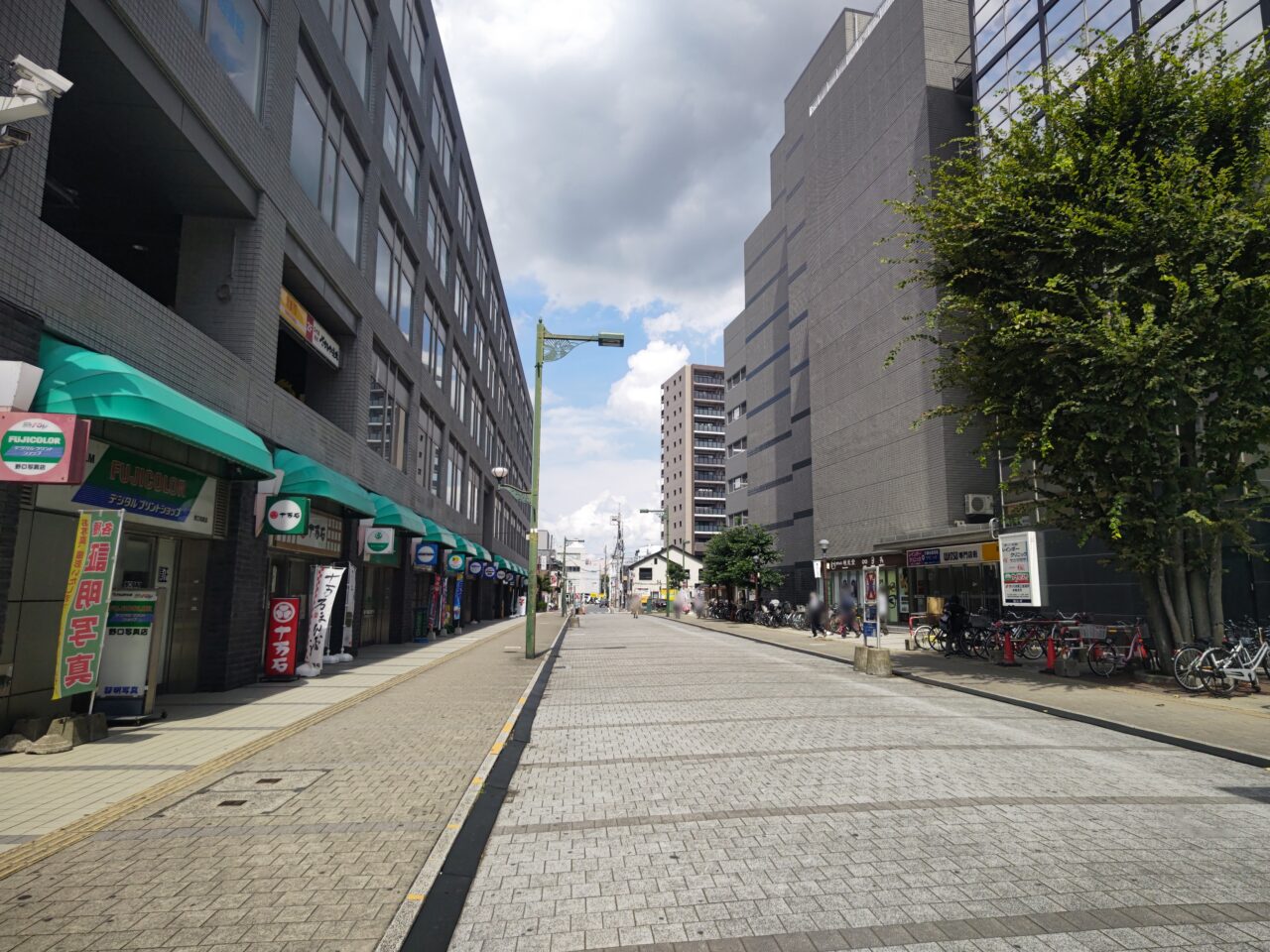 岩槻駅東口クレセントモール